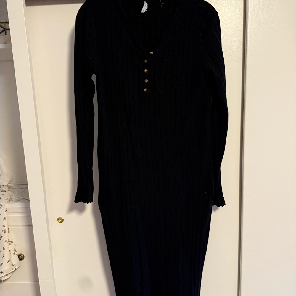 Tea n Rose Black Long Sleeve Dress